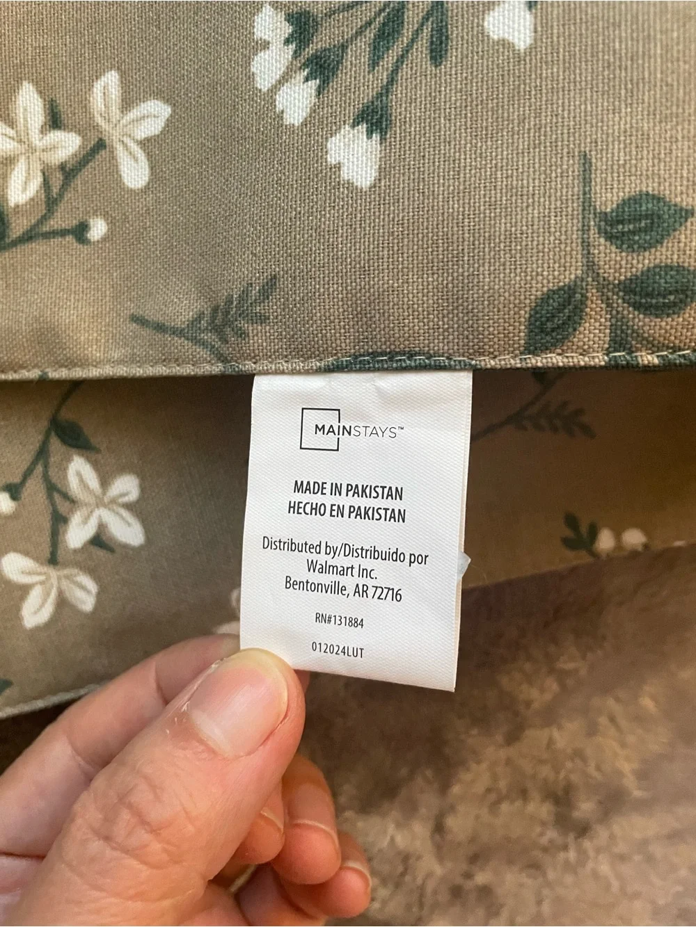 Table runner Neutral Floral  with White Hydrangea Print